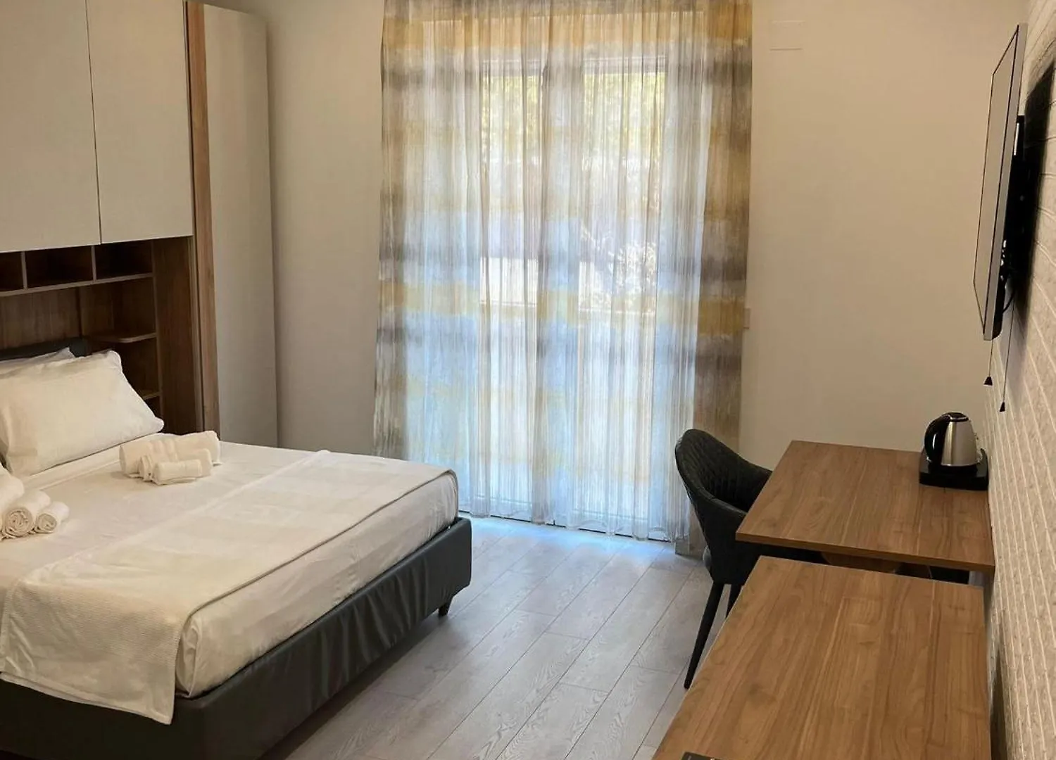 Emm Maison Roma 0*,  Italia
